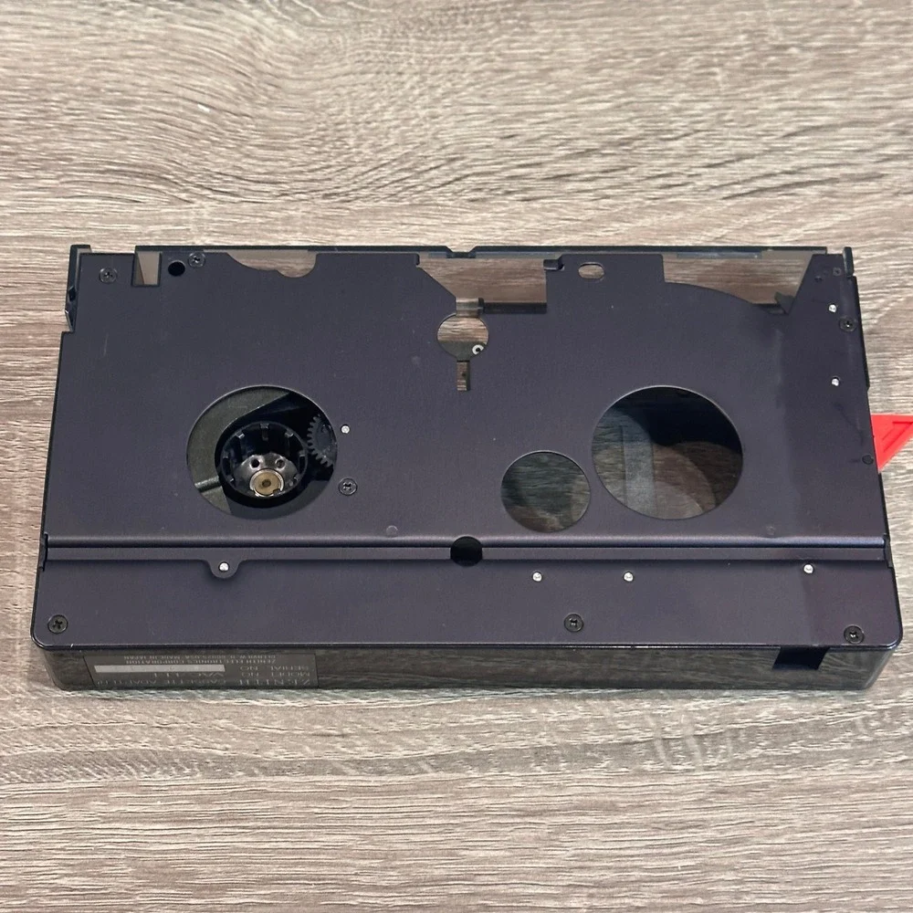 VHS Cassette Adapter Zenith VAC414 Motorized VHS-C to VHS Converter with Case